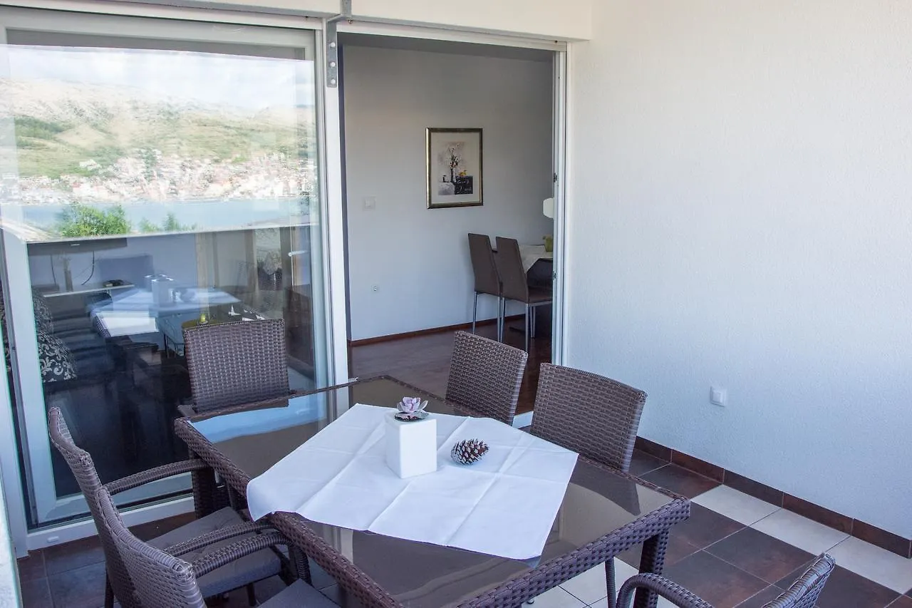 Apartments Sv. Jelena 1 파그 0*,