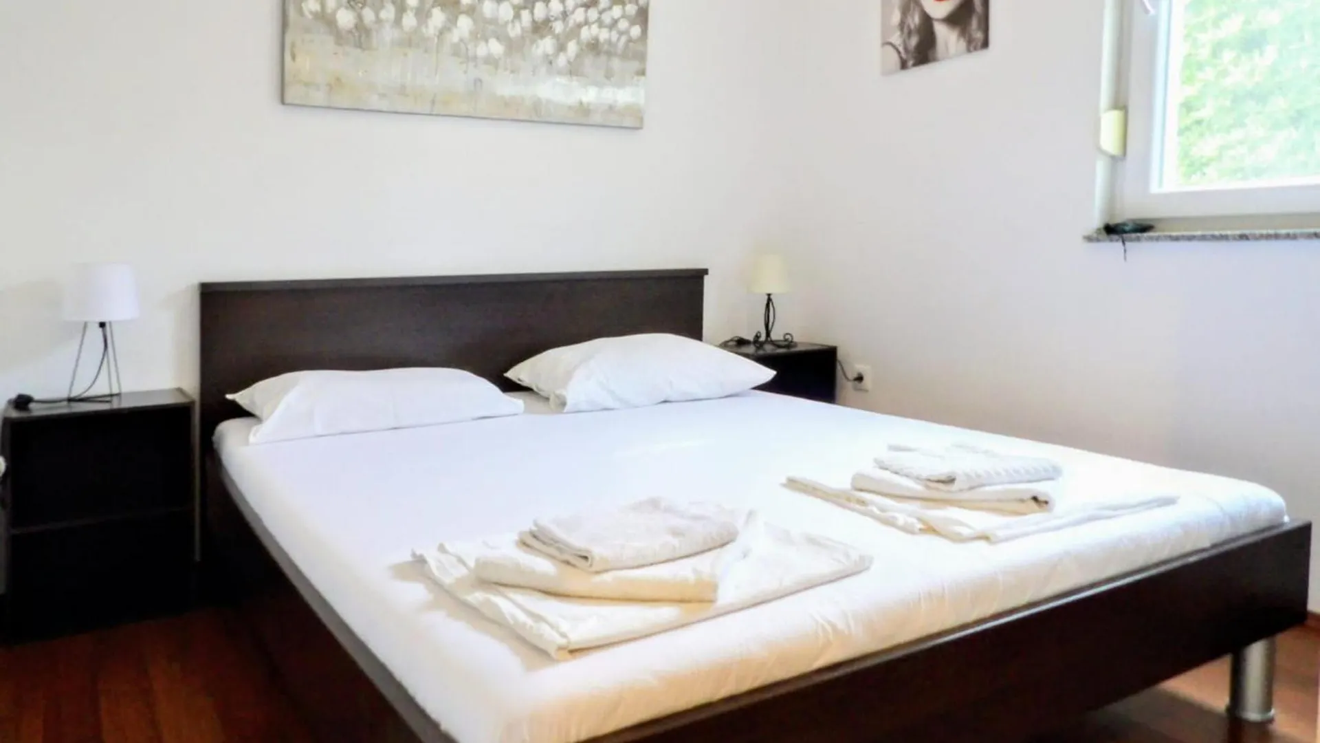 Apartments Sv. Jelena 1 Pag Town