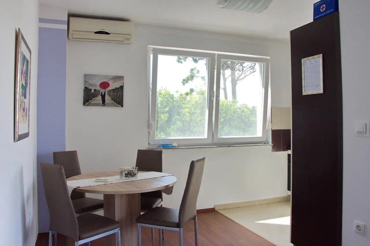 Apartments Sv. Jelena 1 Pag Town 0*,  Croazia
