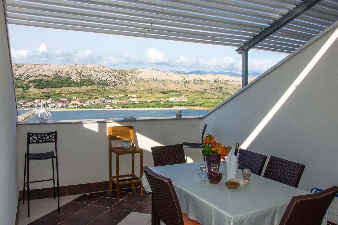 Apartments Sv. Jelena 1 Pag Town